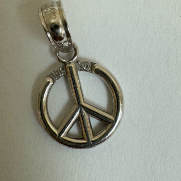 Stamped 14k white gold Peace sign pendant. - Picture 2 of 3